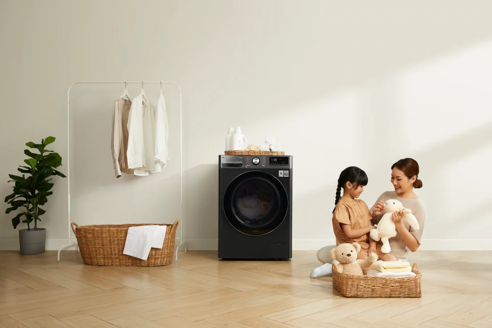 LG เครื่องซักผ้าอบ และการดูแลผ้าสุดล้ำ นวัตกรรมแห่งปี 2022
